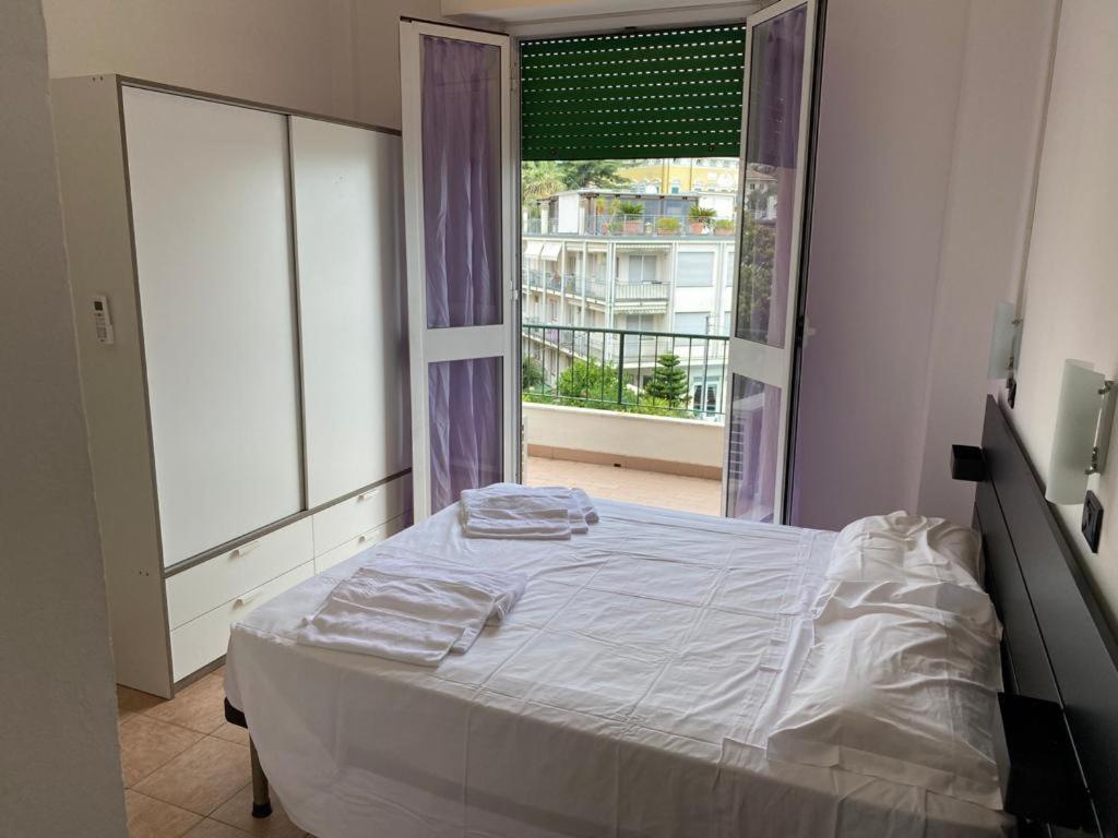 אלביסולה מרינה Hotel Nuovo Metropol מראה חיצוני תמונה