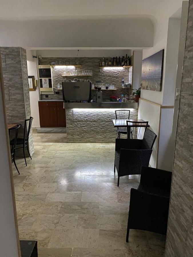 אלביסולה מרינה Hotel Nuovo Metropol מראה חיצוני תמונה